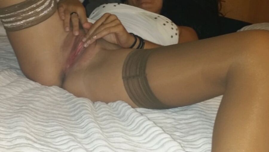 Nude and play