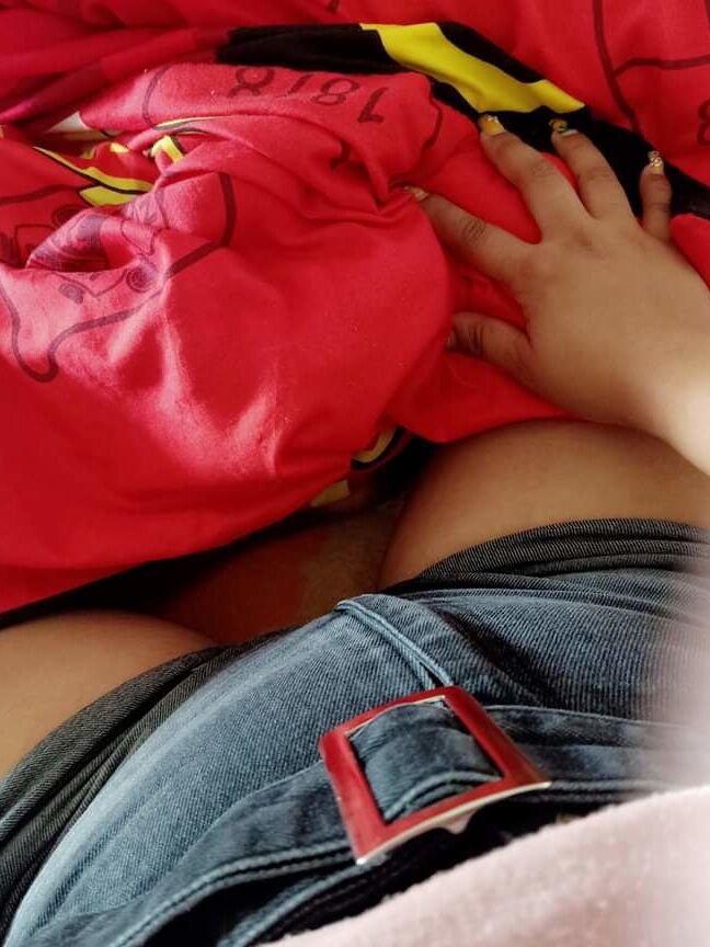 nude