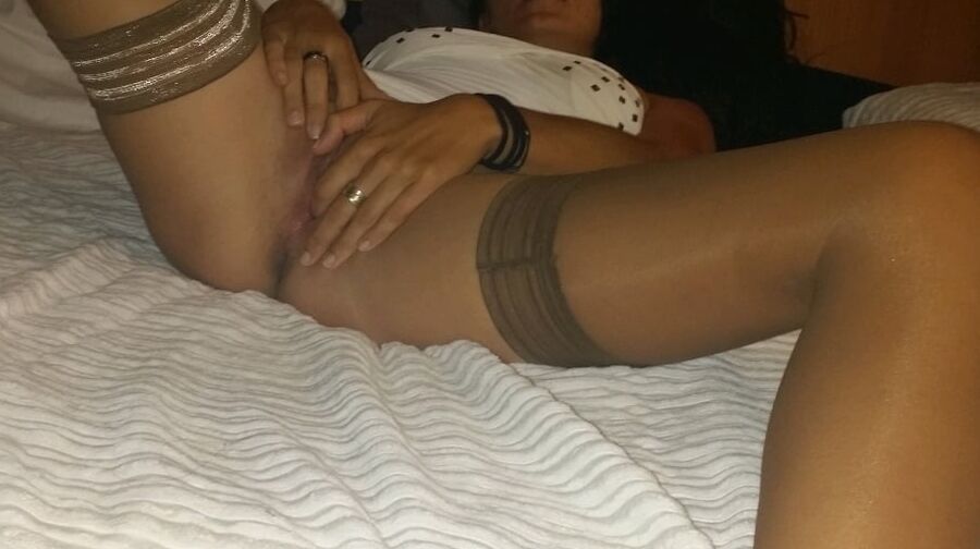 Nude and play