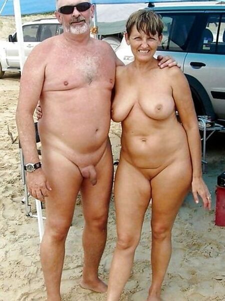 NAKED COUPLES