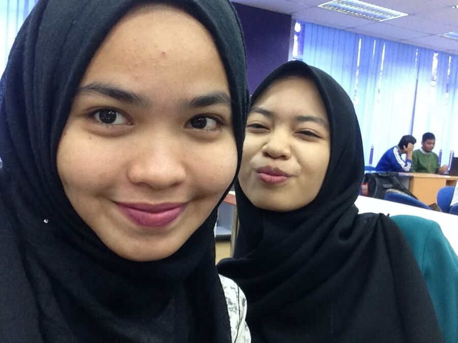 Malay Wan nursyazwani aina Penang Naked