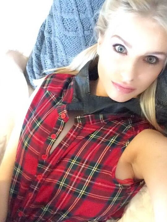 Blonde exposed fully slut model perfect body mass favs