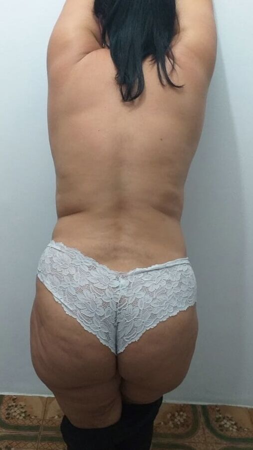Mature Huge Tits Giant Ass Latina MILF