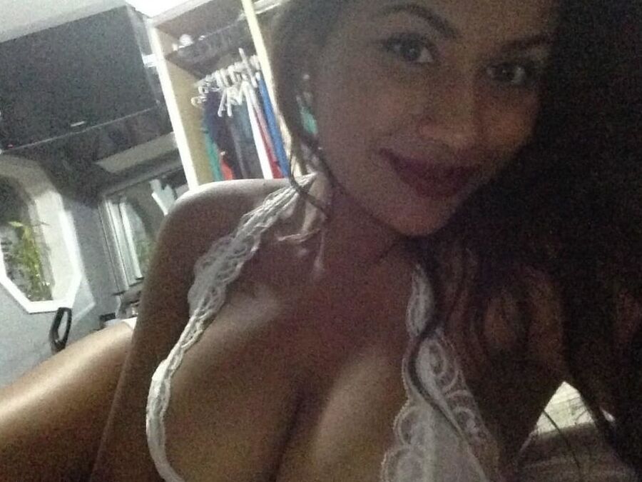 Hot NRI Nude selfies to bf leaked ()