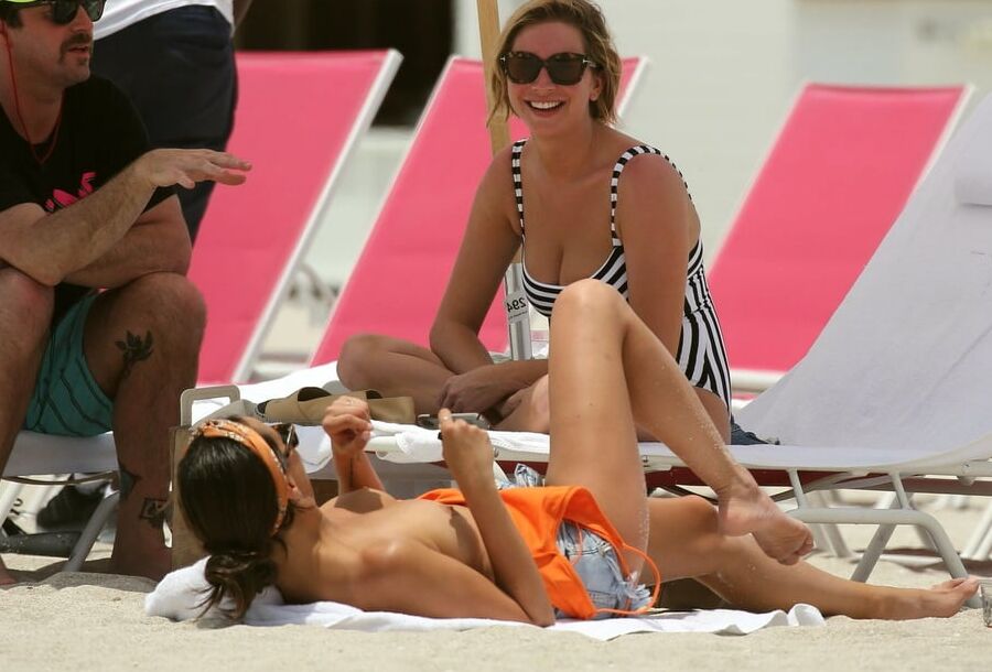 Kristen Doute topless Miami jun