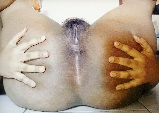 Fingering my pussy