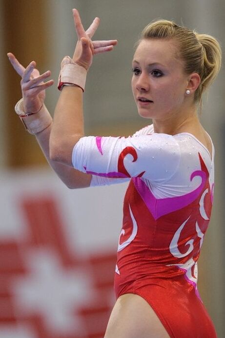 Ariella Kaeslin