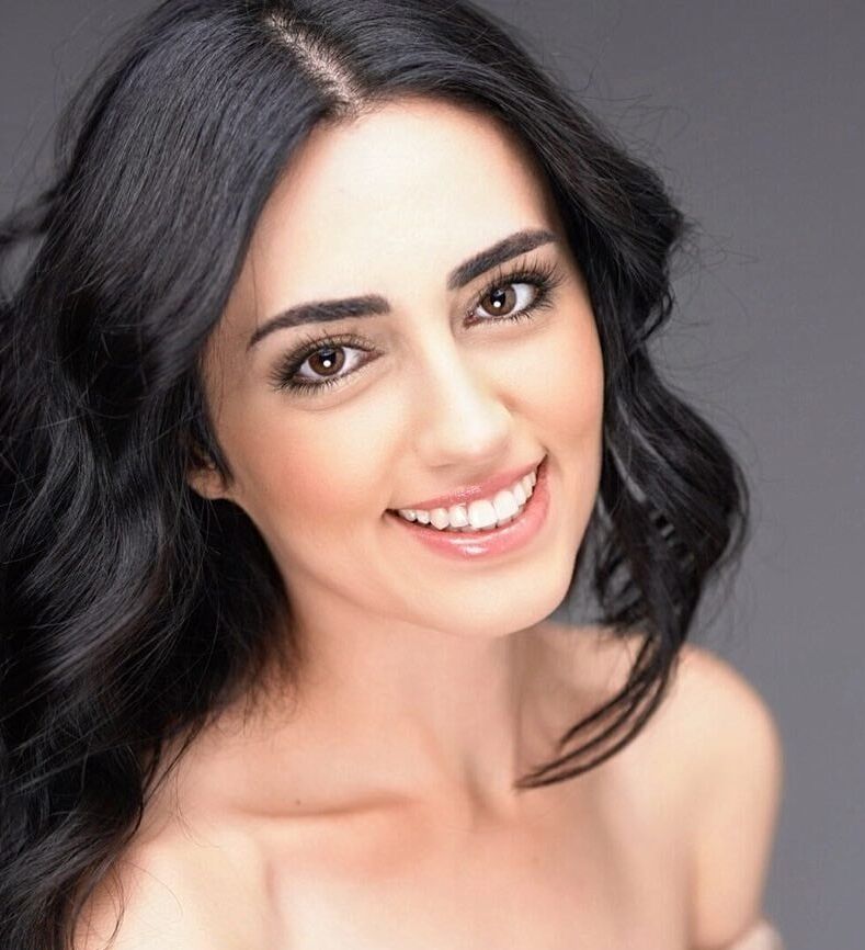 Sexy Selin Genc