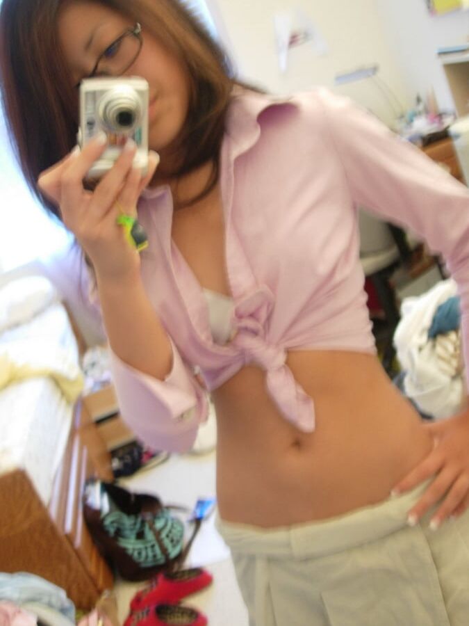 Japanese Girlfriend Selfie Nudes