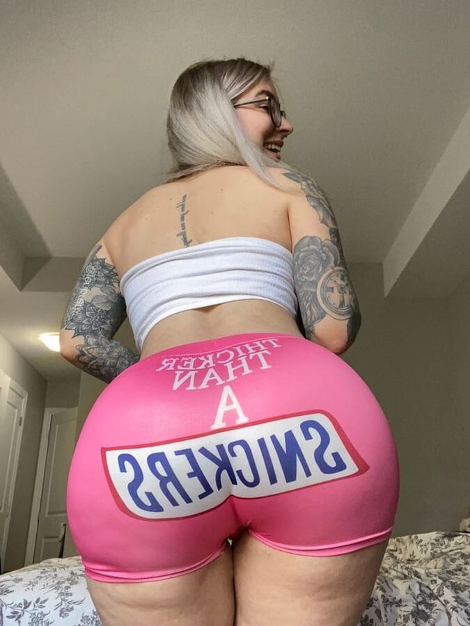 Big booty blonde