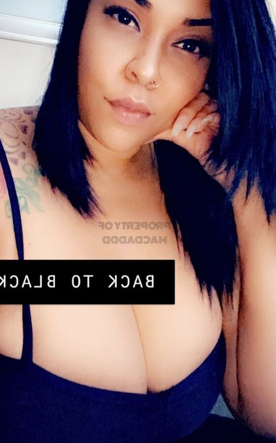BIG TITTIES INSTAGRAM THOT