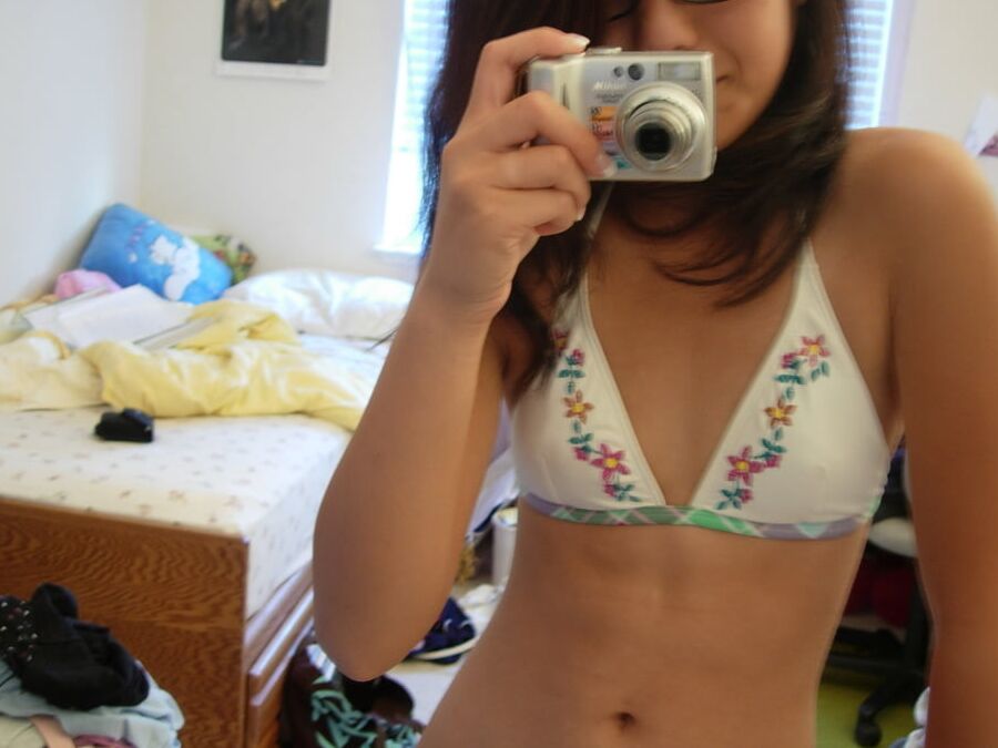 Japanese Girlfriend Selfie Nudes