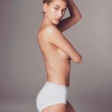 Hailey Bieber