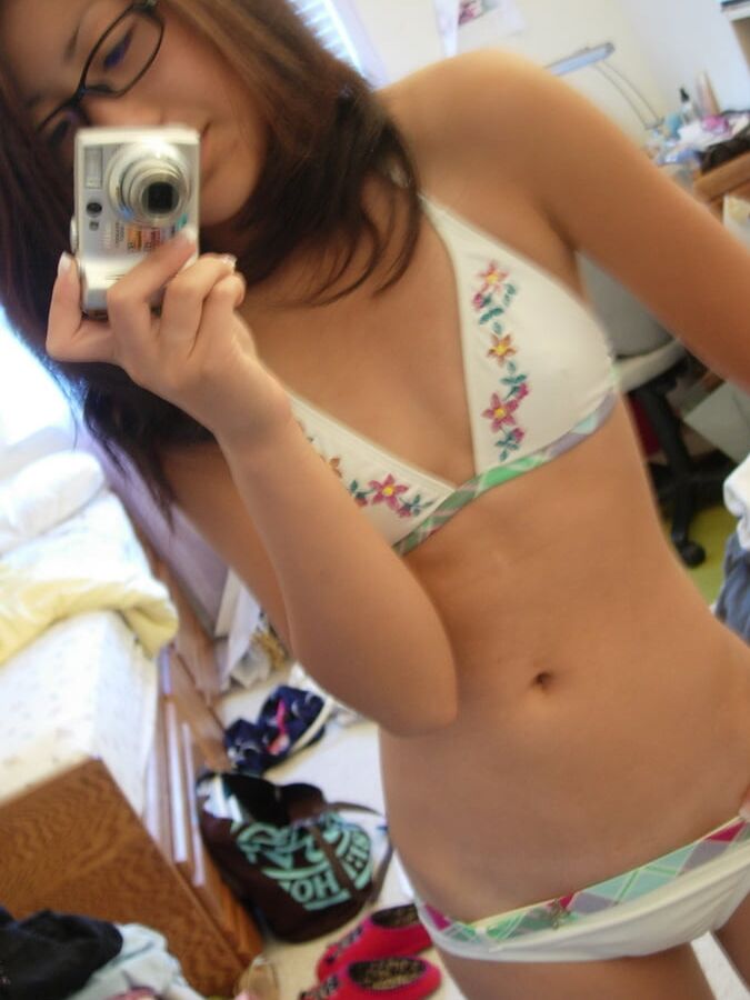 Japanese Girlfriend Selfie Nudes