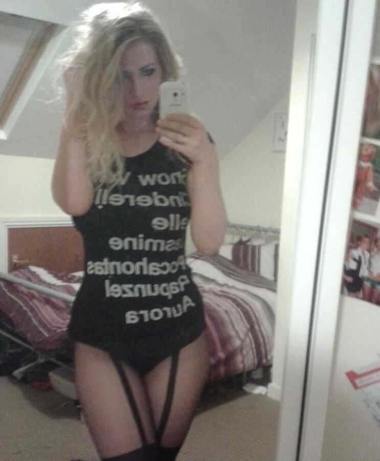 Blonde exposed fully slut model perfect body mass favs