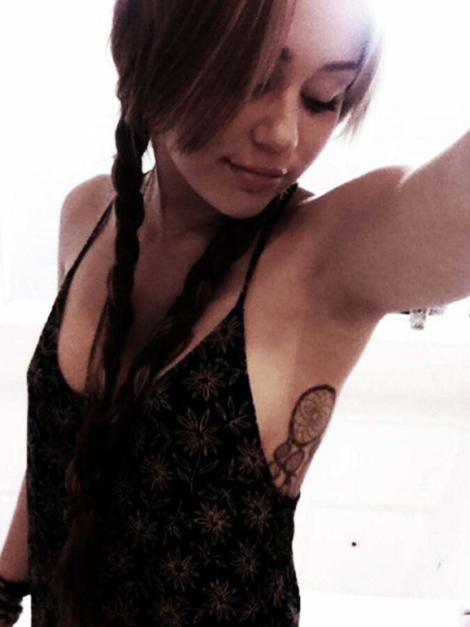 Leaked Pics-miley cyrus