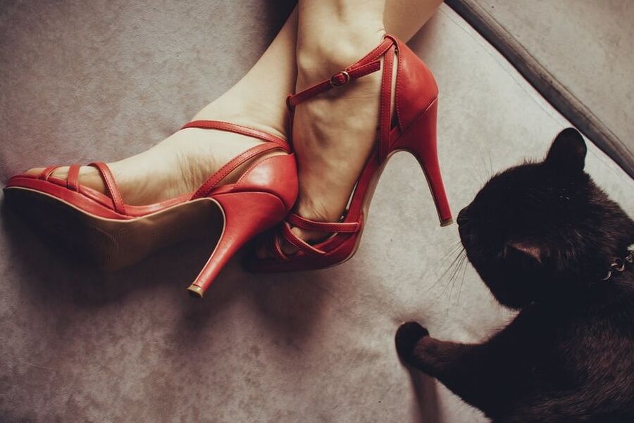 feet and heels only pics
