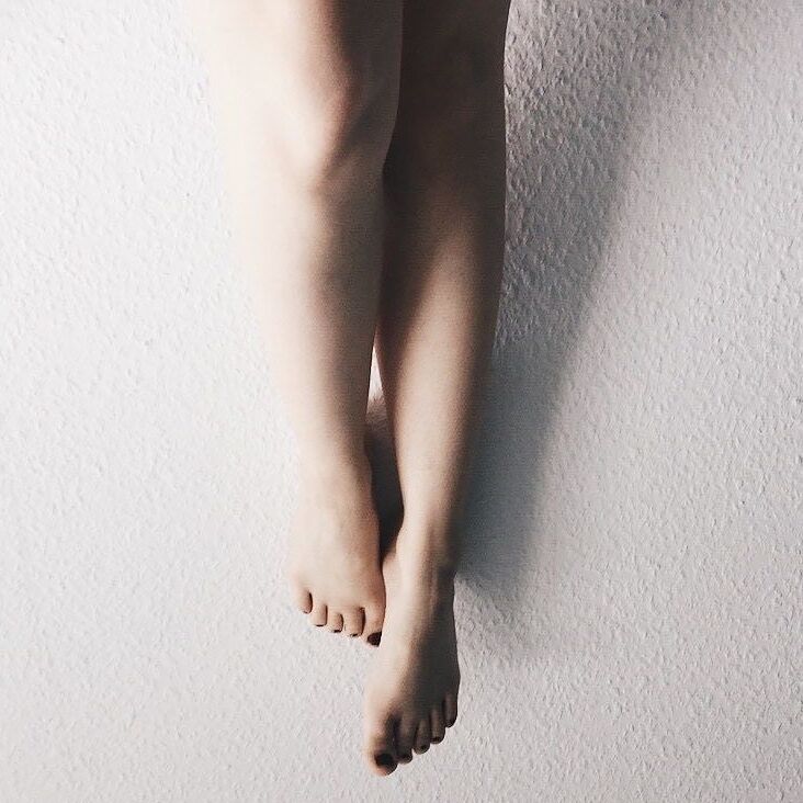 Only Feet (no nude)