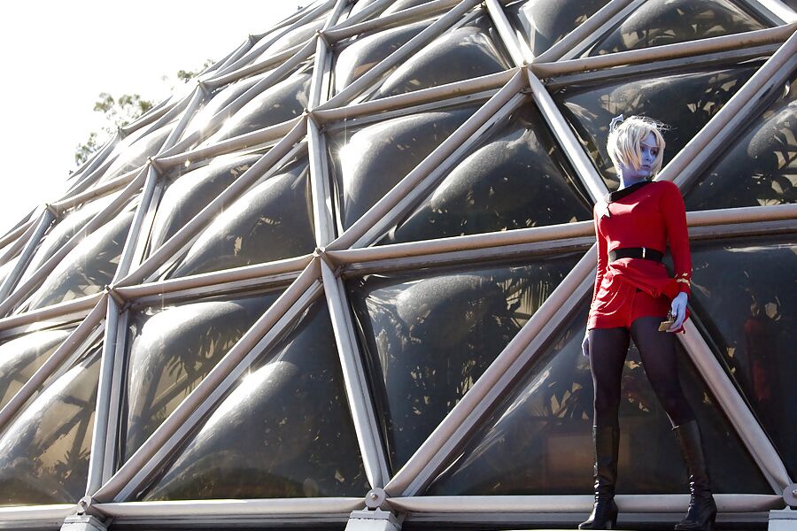 Star Trek cosplay girls in shirt skirts