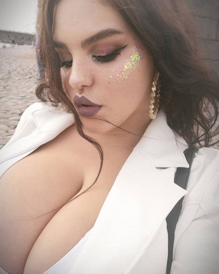 A buttery babe