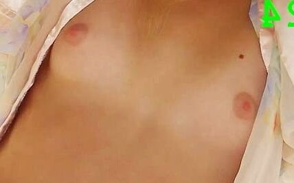 Which breast would you like to cum..?