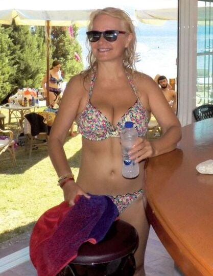 Greek Tv Hostess : Aggeliki Nikolouli