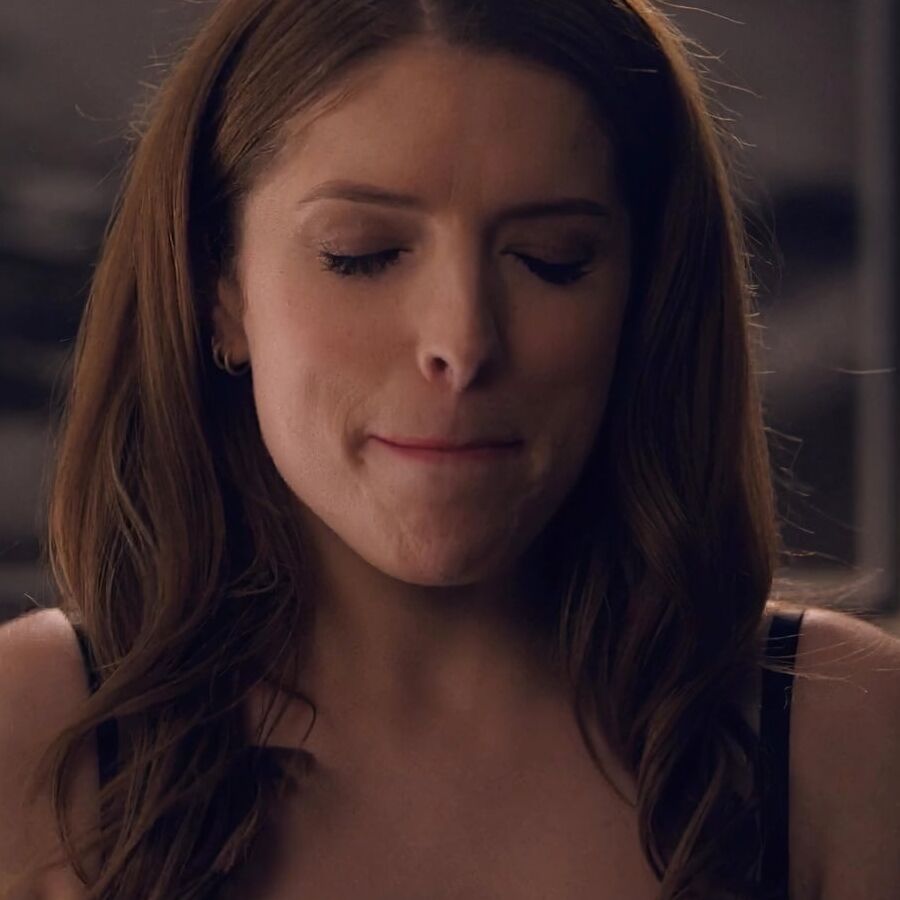 Anna Kendrick Love Life SE ()