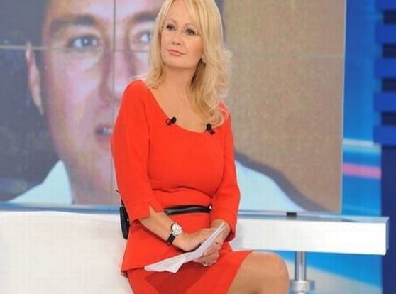 Greek Tv Hostess : Aggeliki Nikolouli
