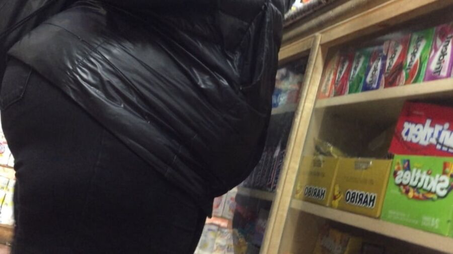 SSBBW PHAT ASS BUSTING OUT COAT
