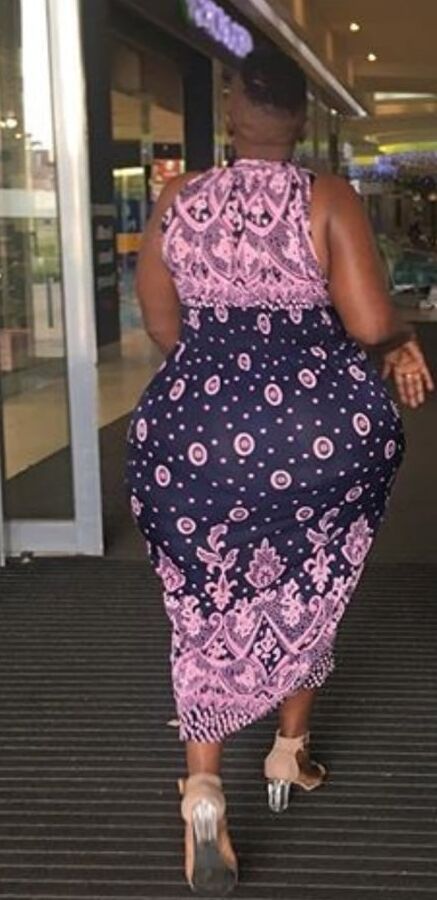 Two tons african mega bbw pears