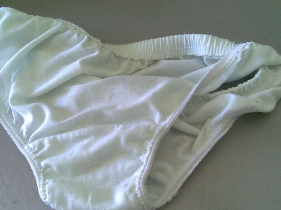 Pinay Milf Worn Panties