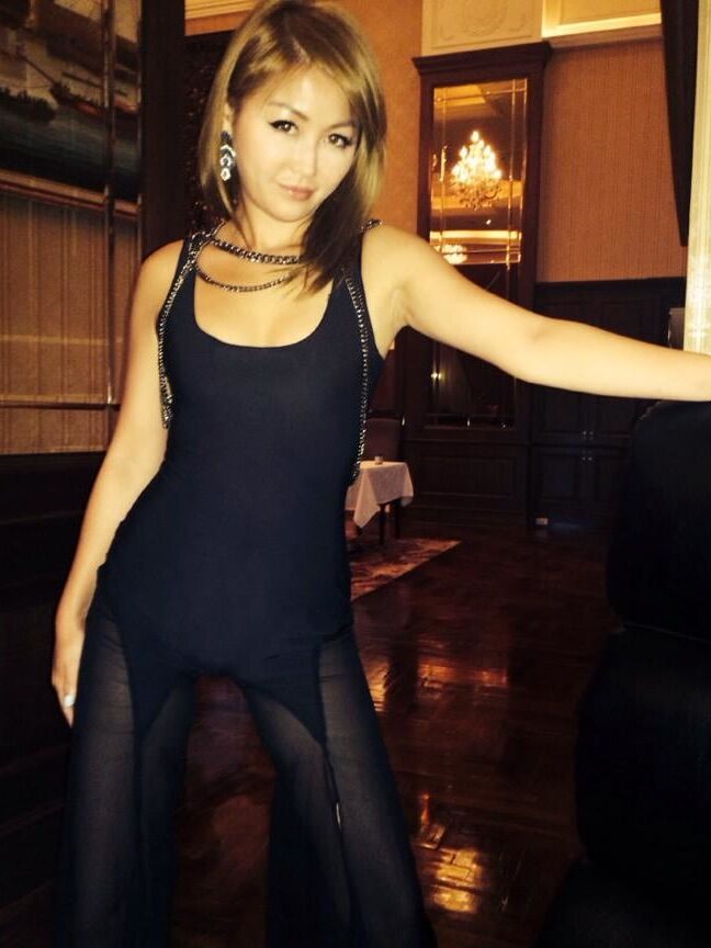 Hong Kong wife non-nude