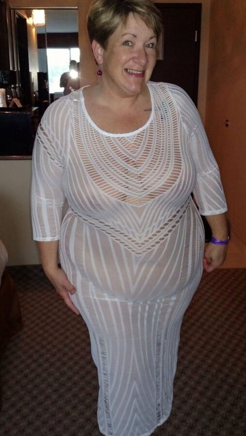 Braless Gilfs Milfs
