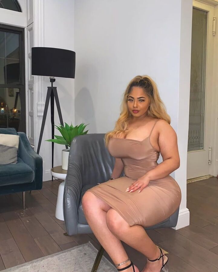 Black big tit thick body slag Umrah
