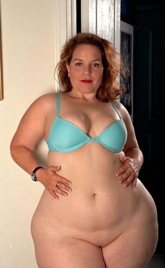 I NEED women like these! Hips don&;t lie!
