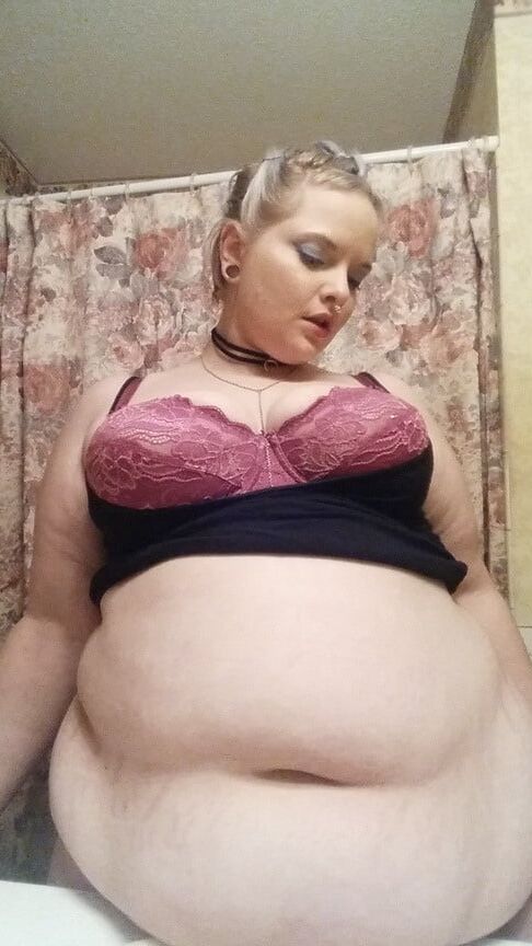 Fat Chicks With Deceptively Thin Faces
