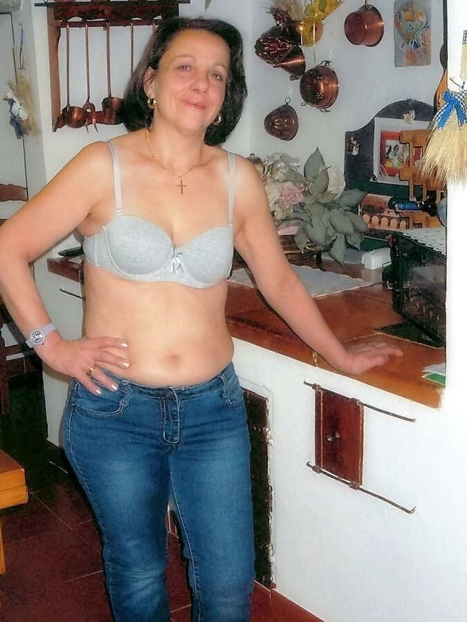 DANIELA