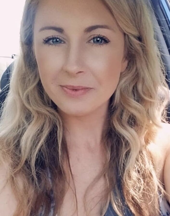 Canadian fwb slut