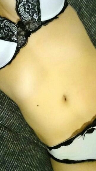 Exposure request for sexy German girlfriend