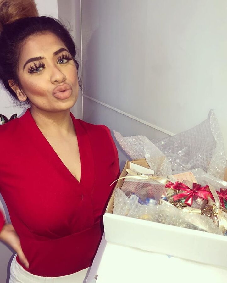 Sexy Desi Women New