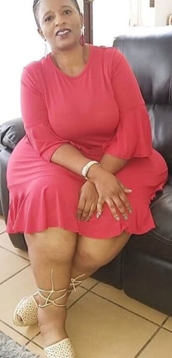 Two tons african mega bbw pears