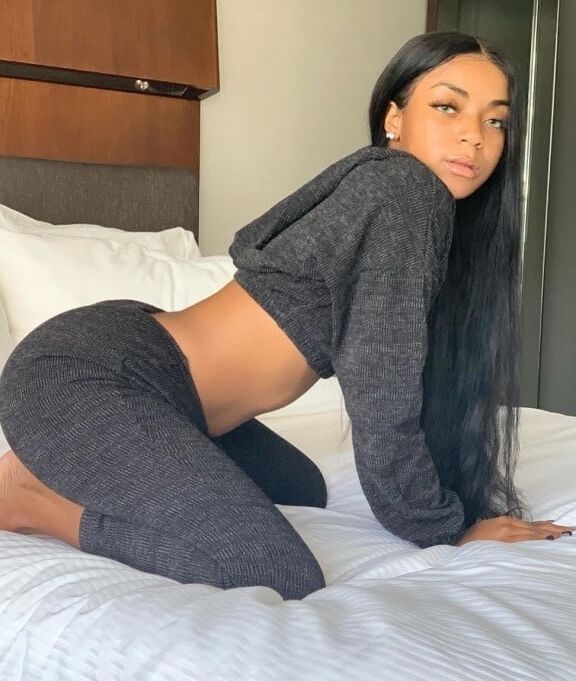 Darcii M