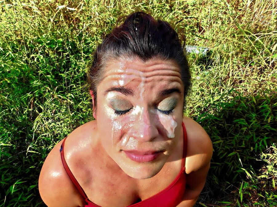 Outdoor public facials