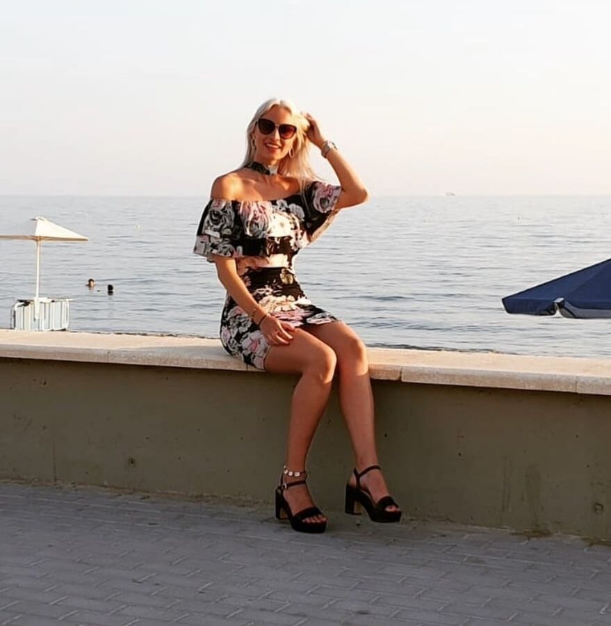 Blonde dutch slut myself