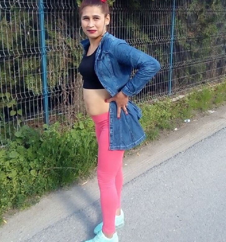 ROU ROMANIAN GYPSY MILFS YOUNG SEXY DIRTY GYPSY MOM