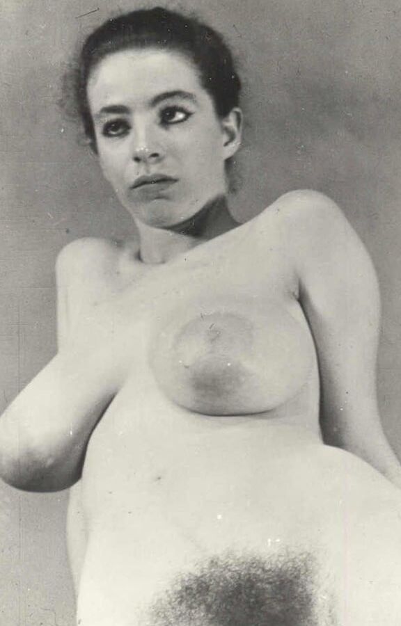 Vintage - Black &amp; White Babes