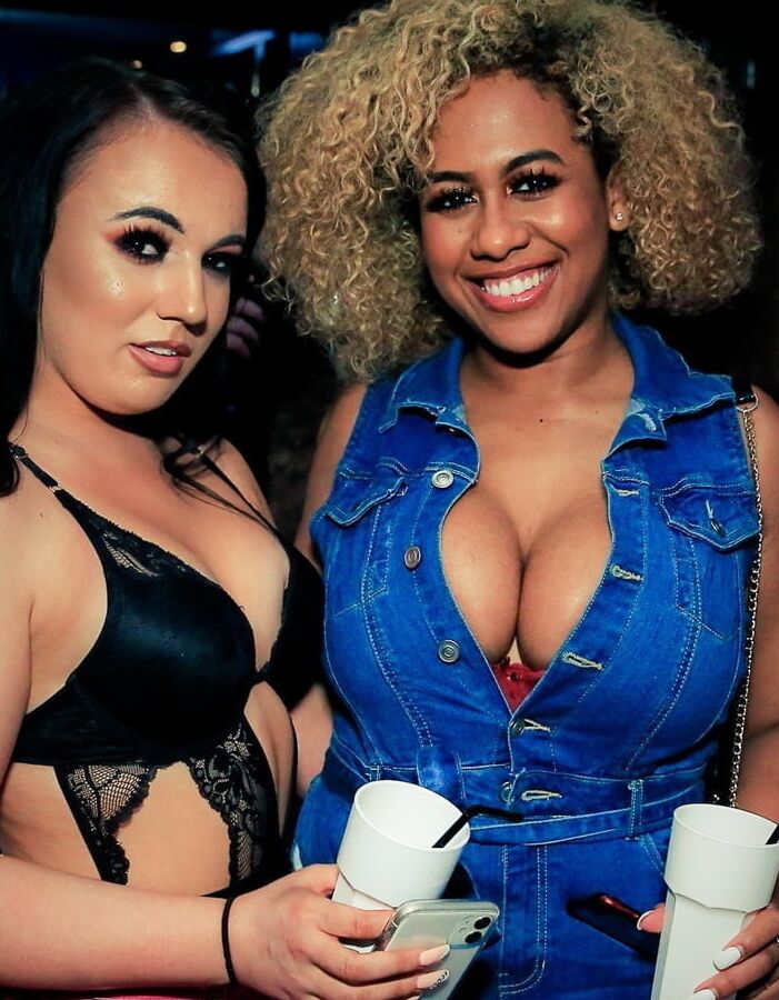 Tu baises laquelle et comment ?