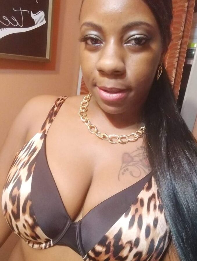 Black Sexy slut being a sexy