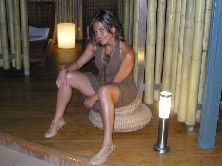 Sexy &amp; Slutty Retro MILF