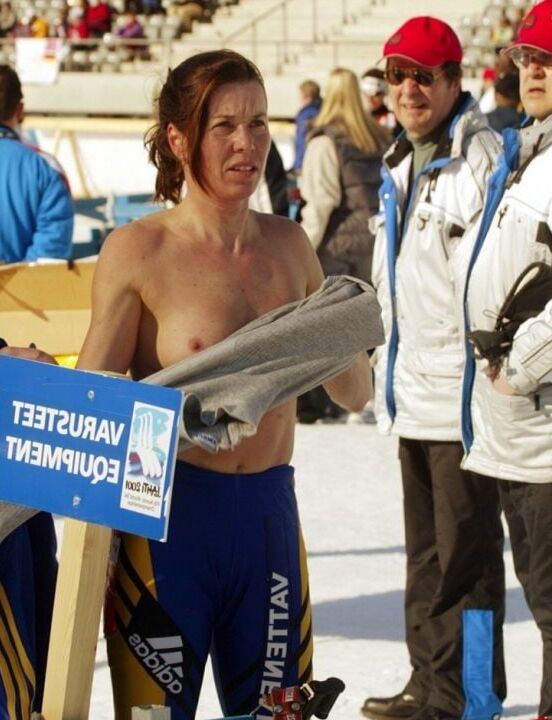 Nude sport